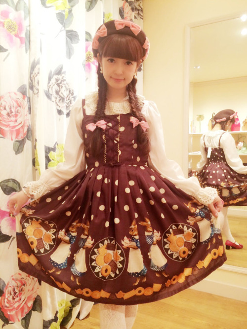auris-cosplay:  Rabbit tea time by Leur Getter