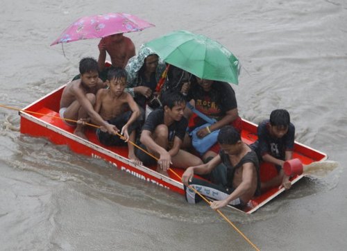 neil-gaiman: kellysue: girlslikecarsandmonet: Manila submerged. Please signal boost, along with the 