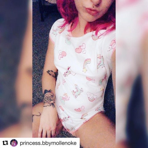 #Repost @princess.bbymollenoke ・・・ Oopsie I missed a button That’s what happens when bbys get dres