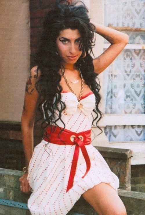 Porn qhio:  Amy Winehouse, Back to Black (2006) photos