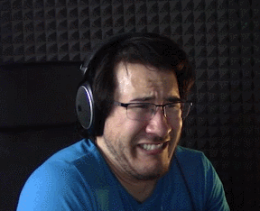 kermapippurisaatana:  Mark´s reaction to the radio whispers cracked me up (x)  Every