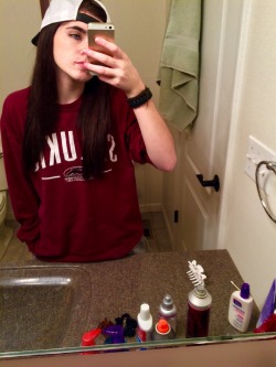 barriz99:  addictedtodaydreaming:  Shitty selfie  Damn