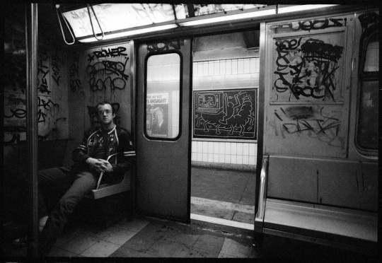 Keith Haring on the NYC subway, 1983. Photo: Tseng Kwong Chi. © Muna Tseng Dance Projects, Inc.