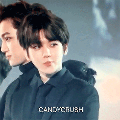 baehkkyun:  handsome baekhyun mouthing exo to the fans and then smiling (*⌒v⌒*)