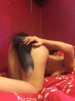 sensualcinderella:  Love showing off my tail