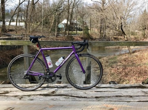 youcantbuyland:#Repost @rohancycling ・・・ A good riding partner makes all the difference #bestfriends