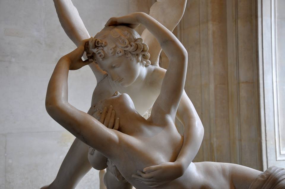 poesianellimmondizia:  never-let-go-of-your-smile:  “Se tu non mi ami, non importa,