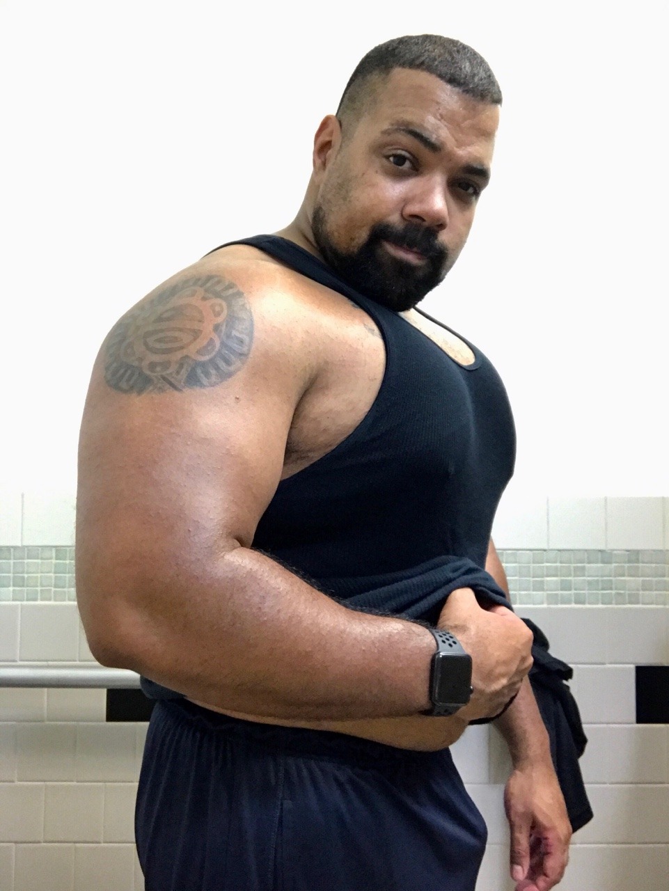 osito884:  Been a while, I’ve lost a few lbs!