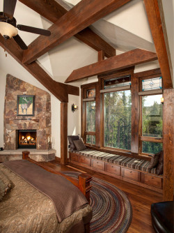 missharpersworld:  coffeenuts:  houseandhomepics:bedroom by Rockridge Building Company http://www.houzz.com/photos/5554926/Discovery-Hill-rustic-bedroom-denver  gorgeous 