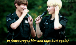 yoongi rapping the intro & in which i am taehyung © ©