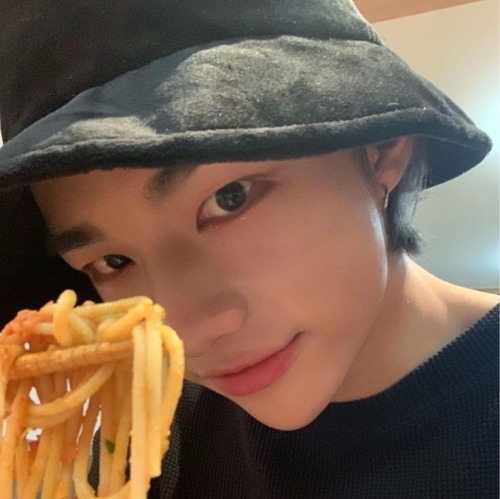  I Am You ⊹ 나는 너야 ꒰ ♡ ᵎᵎ 🥘 ⸒⸒ 가는 길에당신은 그것을 얻었다 Yummy