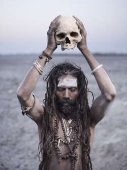 house-of-gnar:  Aghori ascetics The Aghori