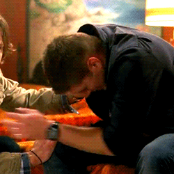 thespywhospies:  #REMEMBER THAT TIME WHEN SOME WITCHES CURSED DEAN WITH PERIOD PAIN?