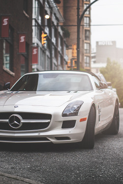 johnny-escobar:  SLS Benz