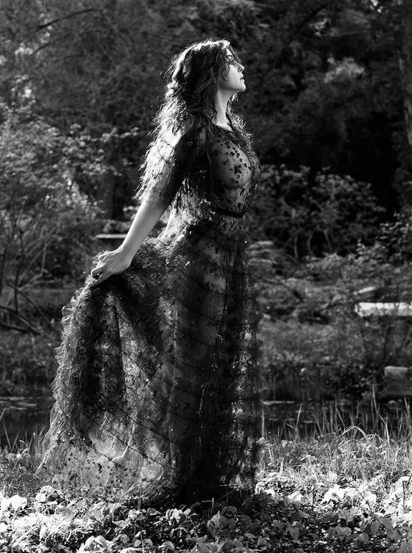 edenliaothewomb:Monica Bellucci, photographed by Gianluca Fontana for Vanity Fair