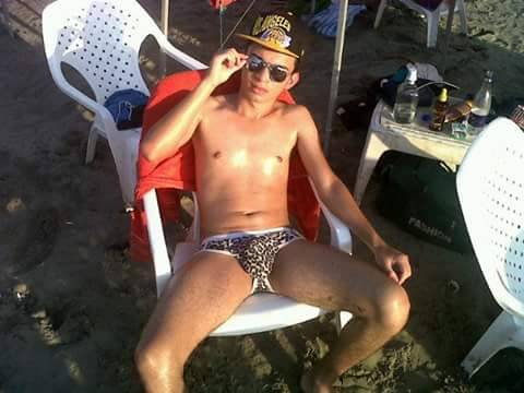 Super sexy. Waoooooooo q trasero