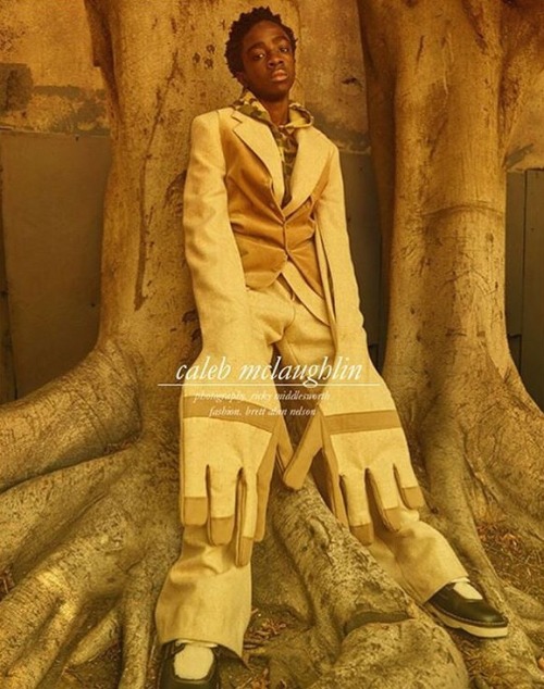 sirewordplayj:  voidwillbyers: excuse me but why is no one talking about this (strange?) but beautiful photo shoot?  Lil dude is really living outchea lol I love it…  