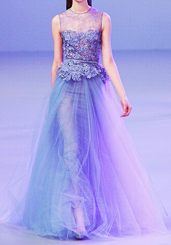 fashion-runways:  Elie Saab Paris Fashion Week 2014 - PURPLE / LAVENDER 