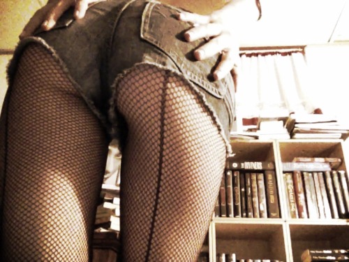 wellhellotheresexual:  Love my new tights! 