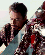 robdowneyjr:Tony Stark vs Iron ManOoh i love this
