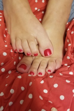 toe-tastic:  Wanna see more then the soles