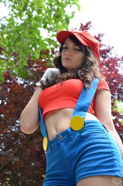 tikiramos:  Super Mario Girl! by ~BlueBlackDiamond 