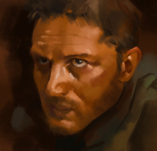 dailychoob:Not much time today with all this work to do, but here’s a quickie of Tom Hardy.