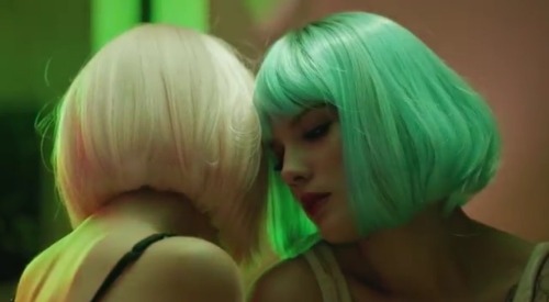 findingtheloveless:  Halsey // Hayley