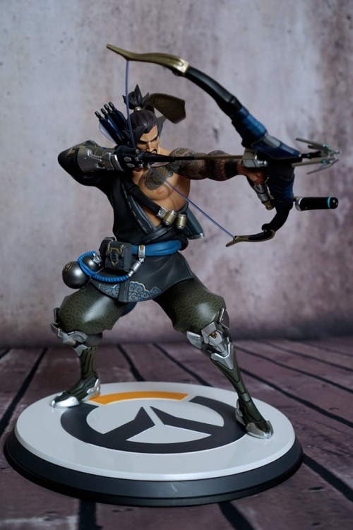 overwatch hanzo statue