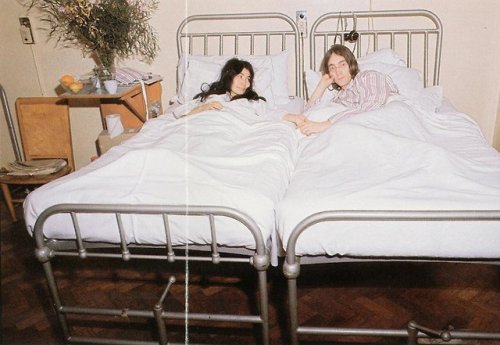 soundsof71: hellyeahlennon:   From November 4 until November 25, 1968 John and Yoko occupied Room Number 1, Second West Ward Queen Charlotte’s Maternity Hospital, London, When John’s bed was needed, he moved to an inflatable mattress on the floor.