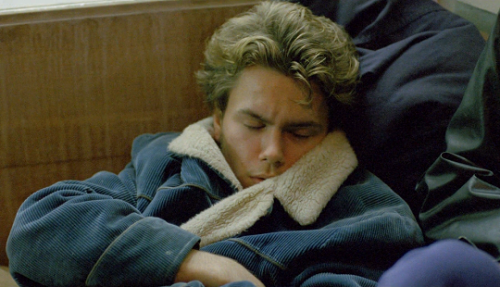 thelittlefreakazoidthatcould:My Own Private Idaho (1991) // dir. Gus Van Sant