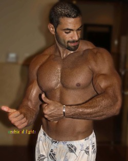 arabiandelights:  Saudis, Qataris, Emiratis, Kuwaitis… Real men from the Gulf jerking off, exclusively on Xarabcam ! 