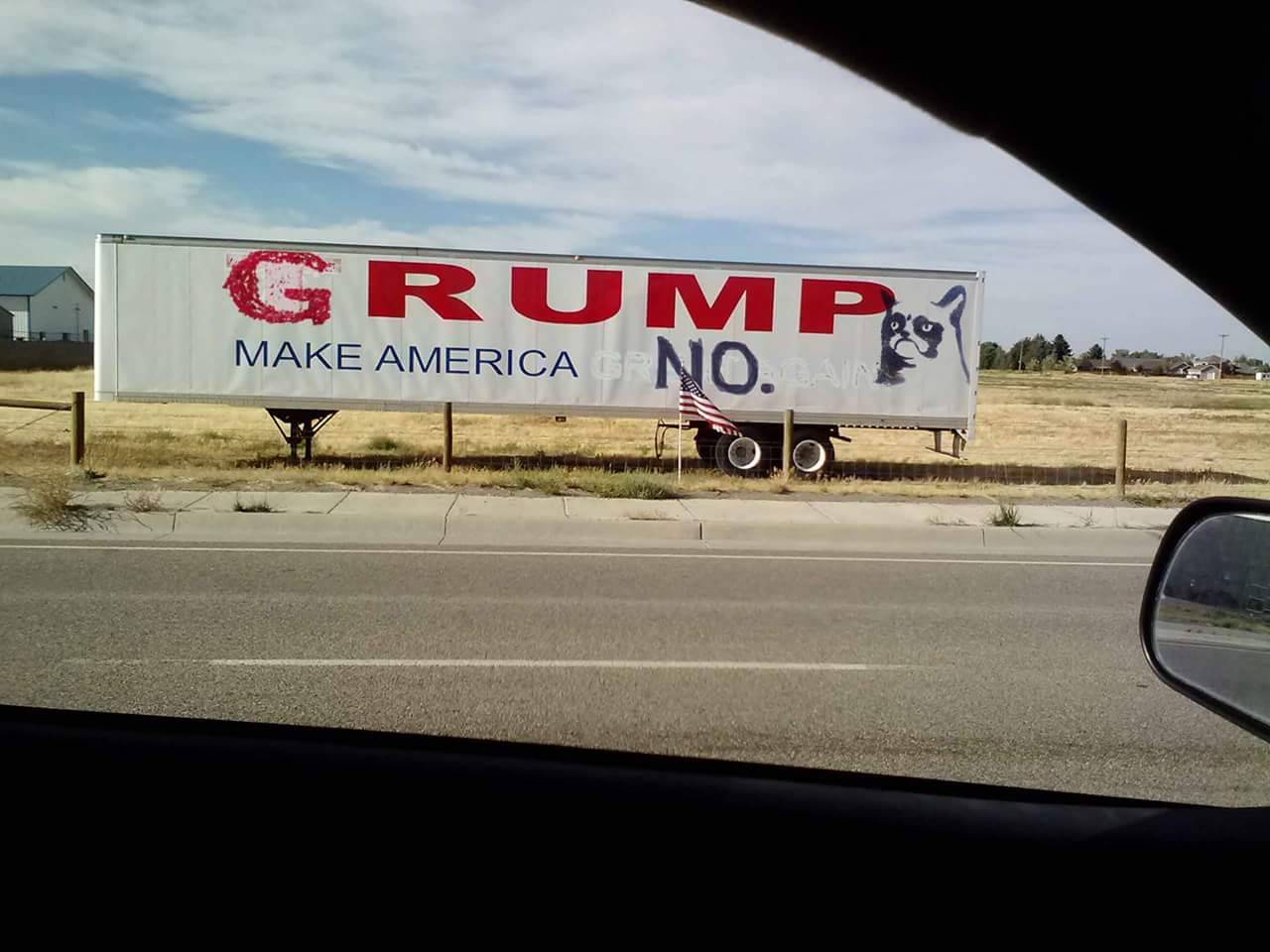 cognitivedissonance:  joshuastarlight:  Someone didn’t like a Trump campaign advertisement