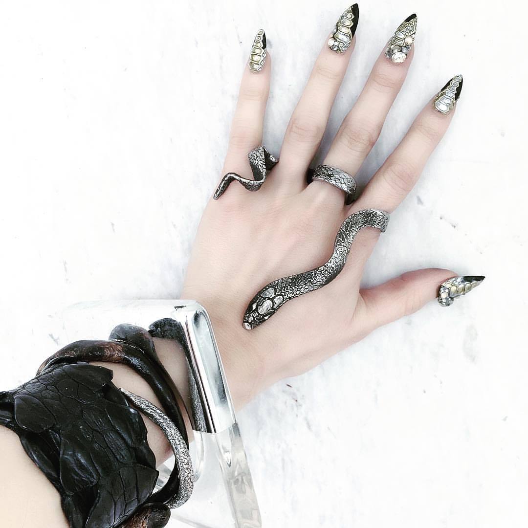 socialpsychopathblr:  Heart of Bone