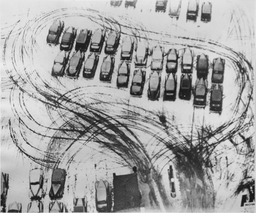 casadabiqueira: Parking lot in Chicago  László Moholy-Nagy, 1938 