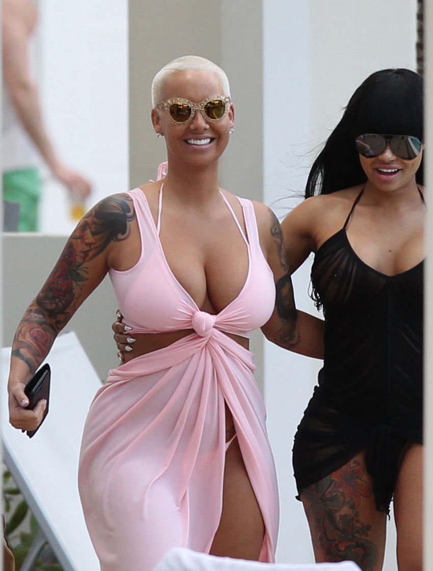 midnight-sun-rising:  shitinonyouhoe:  modelconnoisseur:  Blac Chyna &amp; Amber