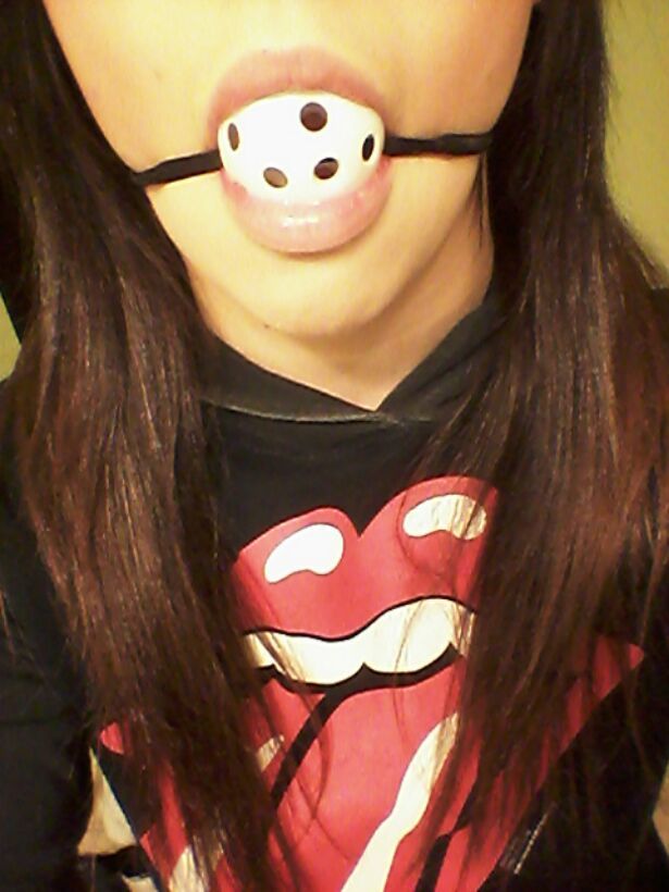 taylortheklutz:   Made a ball gag today :3    Hmmmm