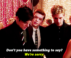 DAILY VAMPIRE ACADEMY