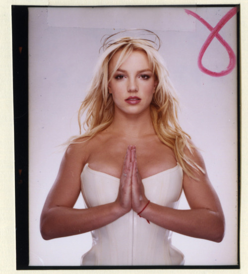 britneyspearsuniverse: Martin Schoeller - 2003