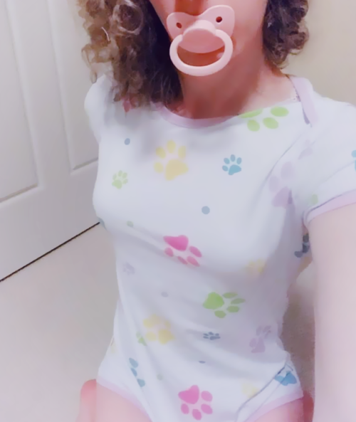 littleamara: Haven’t posted any photos in a while, so here I am all babbed up 