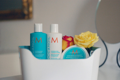 Carolina Krews: JUST THE BEST - MOROCCANOIL from HeelsFetishism