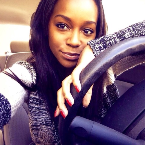tessanjali:  aja naomi king + selfies 