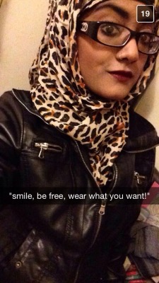 thebootydiaries:  pogo947:  cr-est:  thebootydiaries:  cats4funlol:  thebootydiaries:  i’ll be sipping my tea over here  People with hijabs make me uncomfortable.    What a queen  The hijab is incredibly misogynistic. Glad you all support it so much.