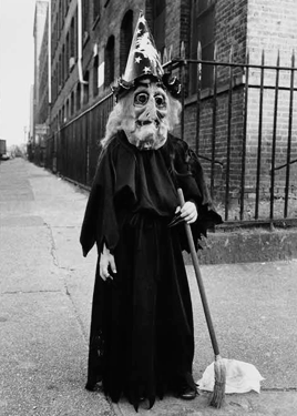 gravesandghouls:  Children in Halloween costumes photographed by Larry Racioppo NYC, 1974 - 1978 