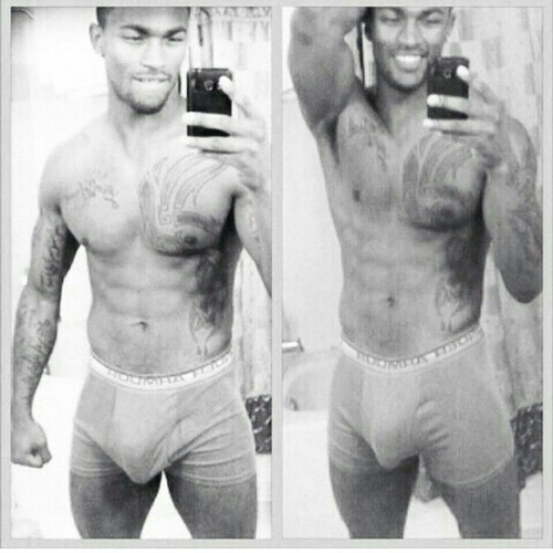 lamarworld:  America’s Next Top Model winner & Ex-NFL player Keith Carlos body & bulge.