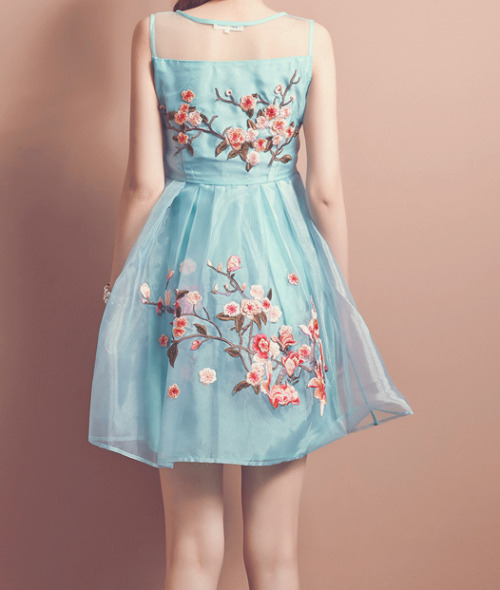 ∟ dress