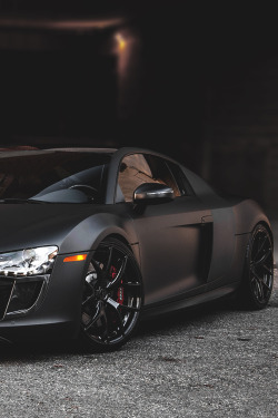 johnny-escobar:  Matte R8 