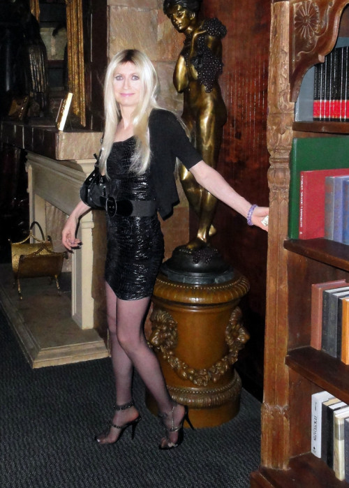 http://prettycd.tumblr.com/post/107893792394