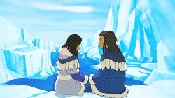 avatarparallels:  Being the Avatar doesn’t hurt your chances with the ladies.