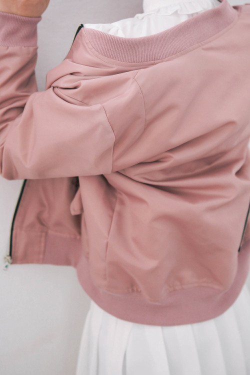 locles:bebeche, charming ma-1 jacket.